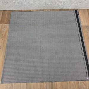 Nuroo Nursing Scarf Black White Herringbone Snap Closure Cover